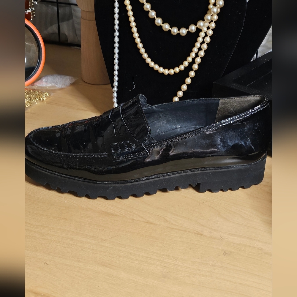 EUC Paul Green black patent leather penny loafers sz 9, fits like 8 or 8.5 - Picture 5 of 15